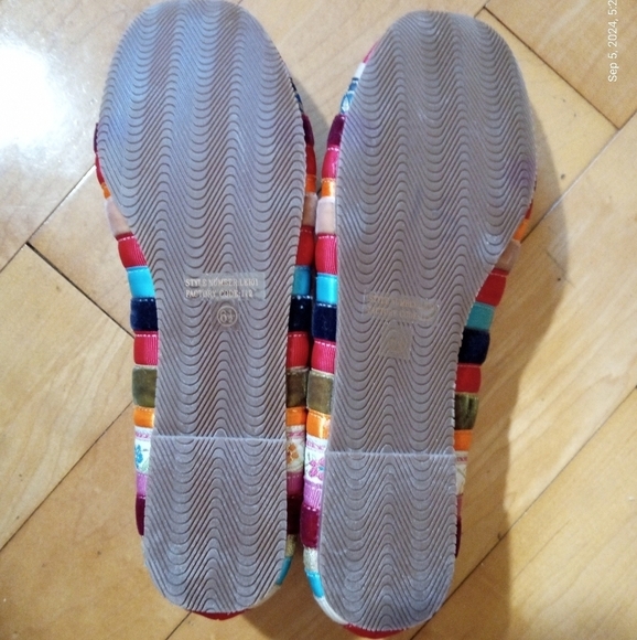 Bumper satin, velvet ribbon ballerina flats women's size 6.5 EUC - Picture 5 of 5